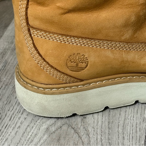 Timberland Women's Nubuck Tan Leather Boots Sz. 9 - Picture 3 of 9